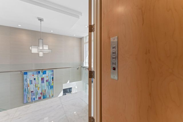 14646 Watermark Way, Palm Beach Gardens, FL 33410