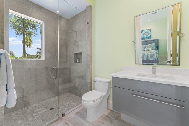 14646 Watermark Way, Palm Beach Gardens, FL 33410