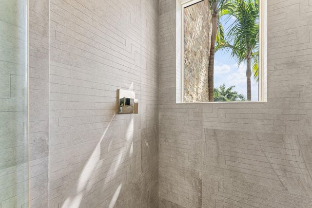 14646 Watermark Way, Palm Beach Gardens, FL 33410