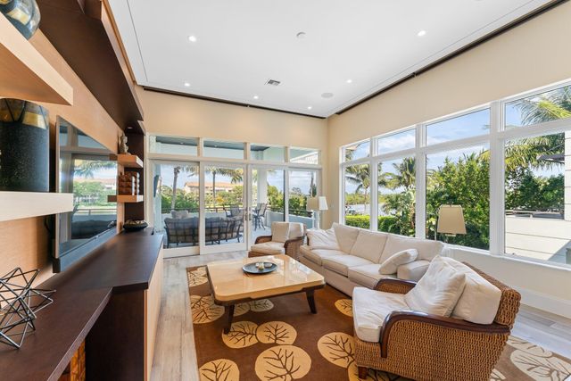 14646 Watermark Way, Palm Beach Gardens, FL 33410