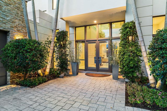 14646 Watermark Way, Palm Beach Gardens, FL 33410