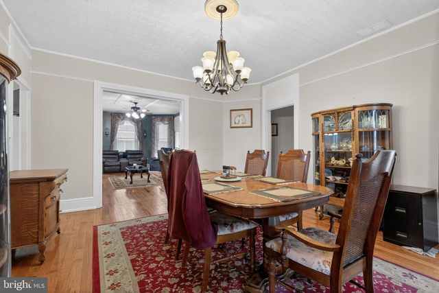 121 N MAIN ST, Red Lion, PA 17356