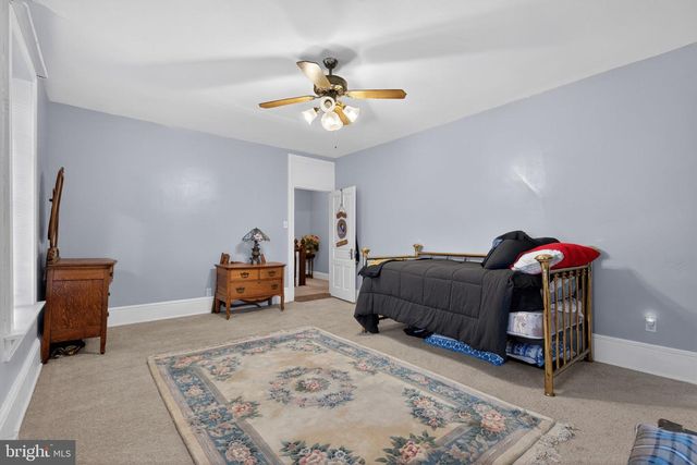 121 N MAIN ST, Red Lion, PA 17356