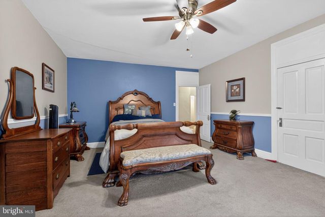 121 N MAIN ST, Red Lion, PA 17356