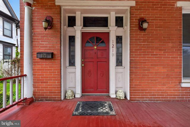 121 N MAIN ST, Red Lion, PA 17356