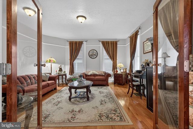 121 N MAIN ST, Red Lion, PA 17356