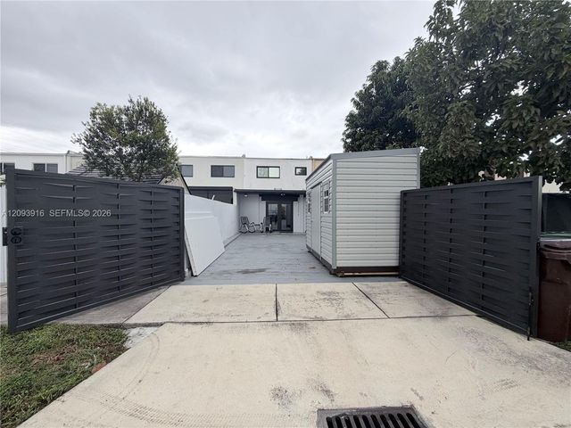 7486 W 18th Avenue, Hialeah, FL 33014