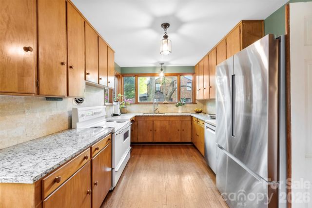 1519 Providence Road, Charlotte, NC 28207