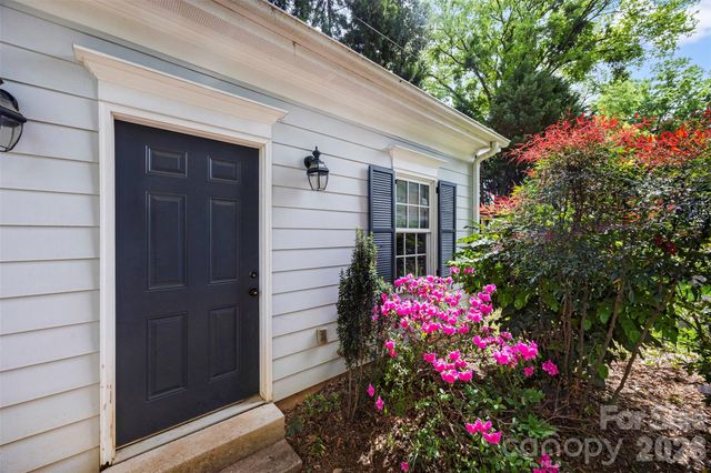1519 Providence Road, Charlotte, NC 28207