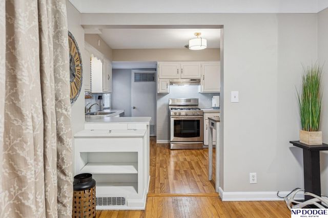 1038 N 75 Street, Omaha, NE 68114