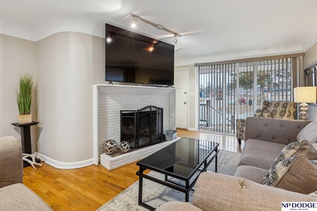 1038 N 75 Street, Omaha, NE 68114