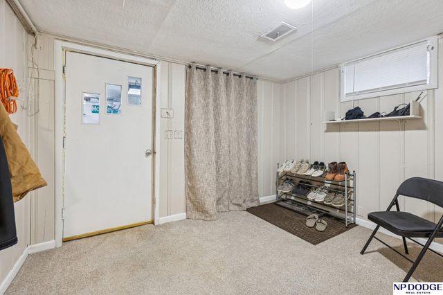 1038 N 75 Street, Omaha, NE 68114