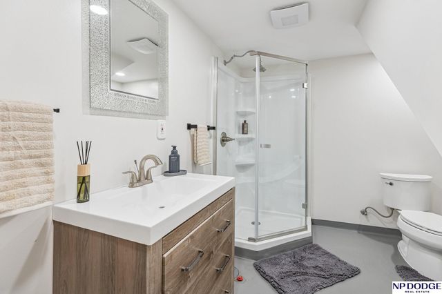 1038 N 75 Street, Omaha, NE 68114