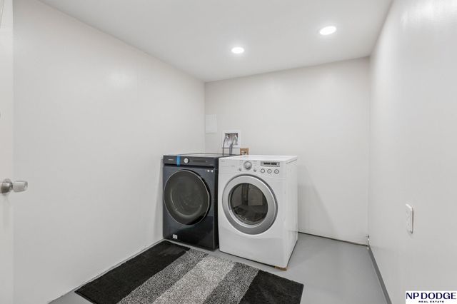 1038 N 75 Street, Omaha, NE 68114