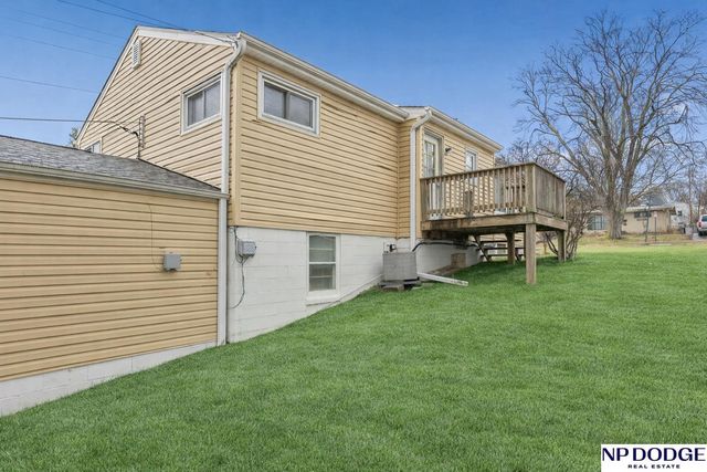 1038 N 75 Street, Omaha, NE 68114