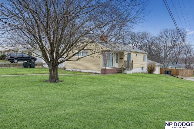 1038 N 75 Street, Omaha, NE 68114