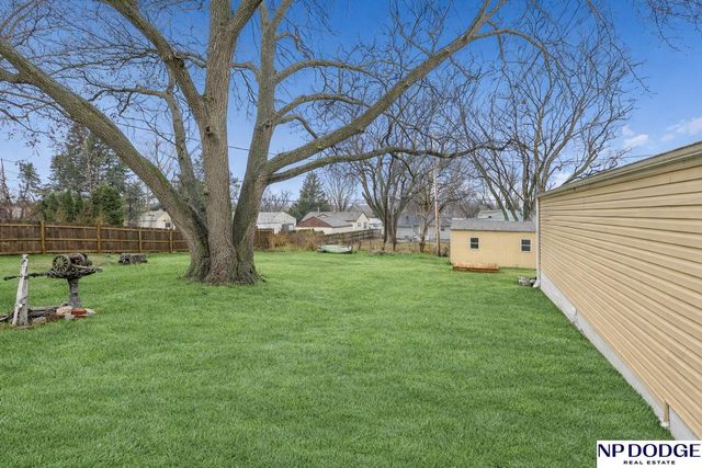 1038 N 75 Street, Omaha, NE 68114