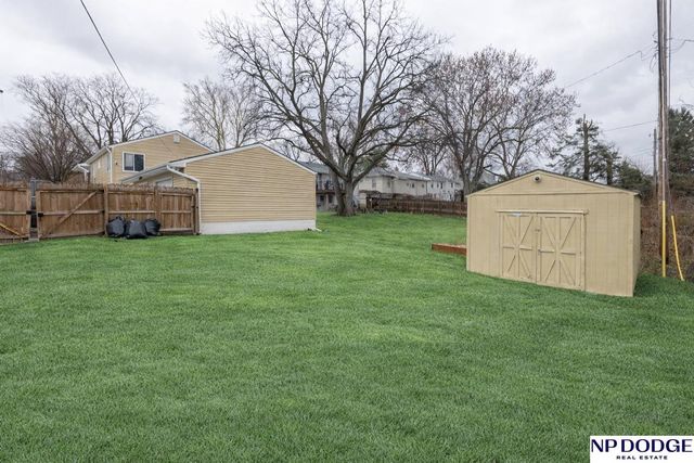 1038 N 75 Street, Omaha, NE 68114