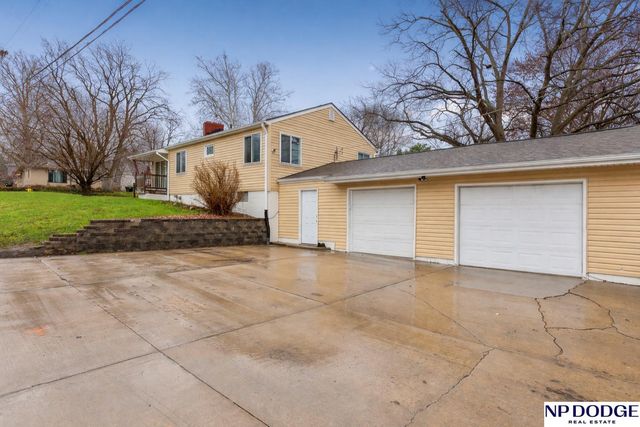 1038 N 75 Street, Omaha, NE 68114