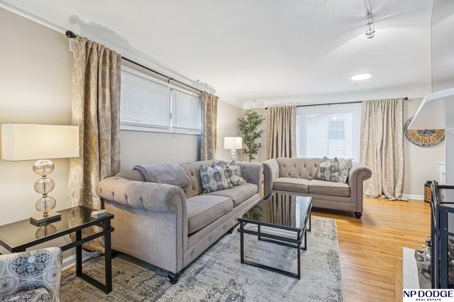 1038 N 75 Street, Omaha, NE 68114