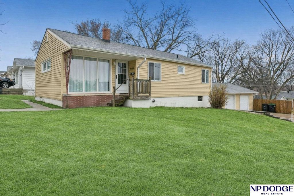 1038 N 75 Street, Omaha, NE 68114
