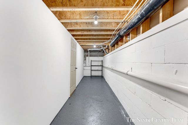 300 N 7th Street Unit 2 - Upper, Grand Haven, MI 49417