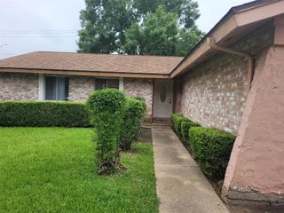 13803 Southline Road, Sugar Land, TX 77498