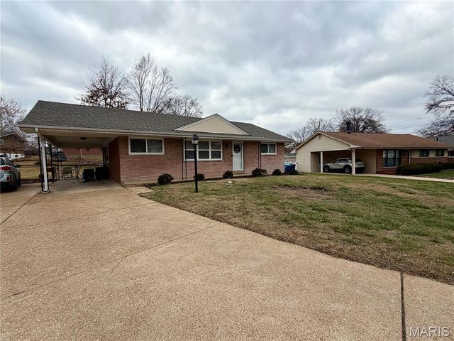 3015 Peal Drive, St Louis, MO 63125