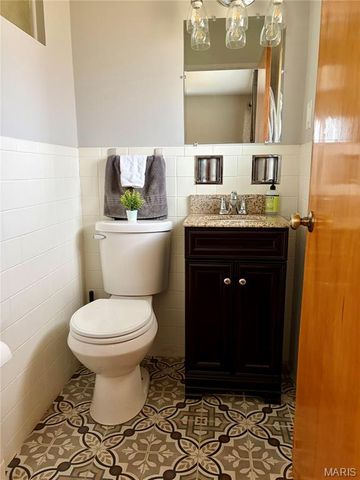 3015 Peal Drive, St Louis, MO 63125