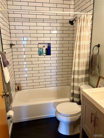 3015 Peal Drive, St Louis, MO 63125