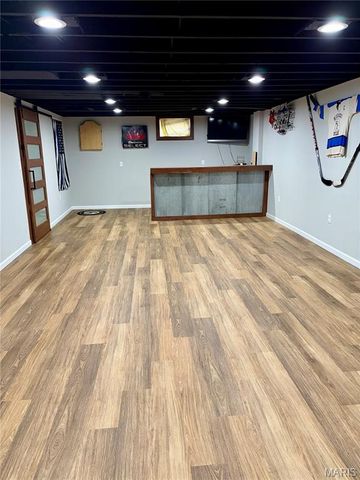 3015 Peal Drive, St Louis, MO 63125