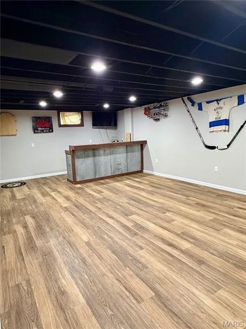 3015 Peal Drive, St Louis, MO 63125