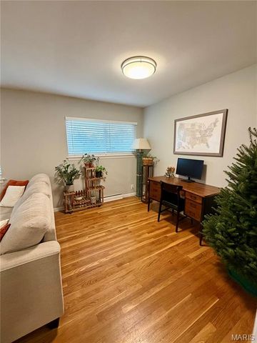 3015 Peal Drive, St Louis, MO 63125