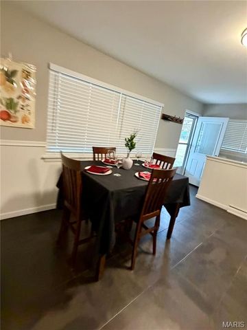 3015 Peal Drive, St Louis, MO 63125