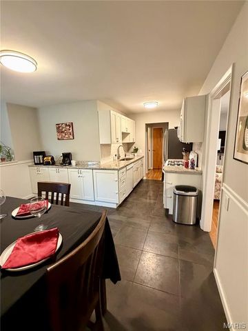 3015 Peal Drive, St Louis, MO 63125