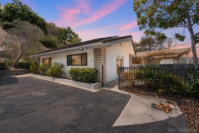 3006 Skycrest Drive, Fallbrook, CA 92028