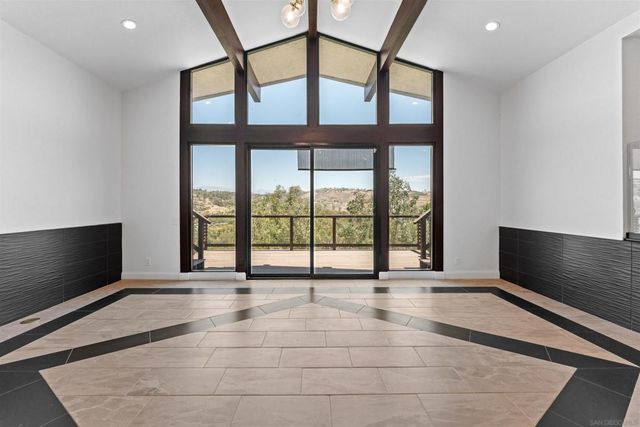 3006 Skycrest Drive, Fallbrook, CA 92028