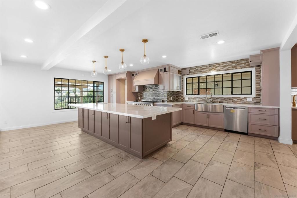 3006 Skycrest Drive, Fallbrook, CA 92028