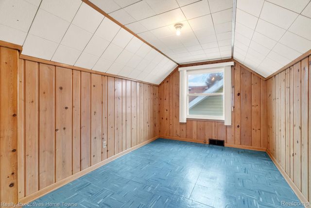 1407 Minnie Street, Port Huron, MI 48060