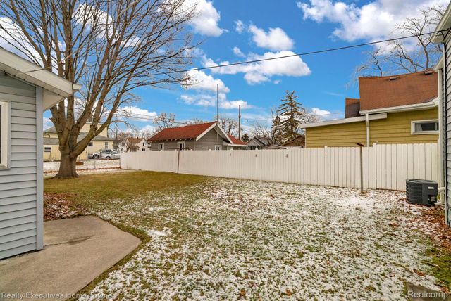 1407 Minnie Street, Port Huron, MI 48060