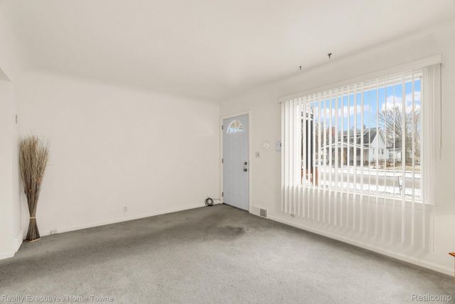 1407 Minnie Street, Port Huron, MI 48060