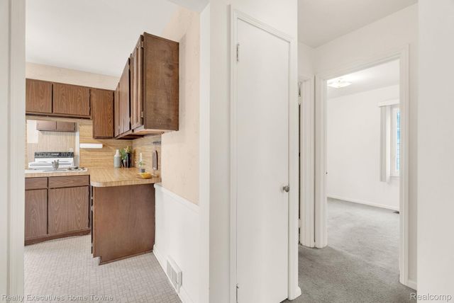 1407 Minnie Street, Port Huron, MI 48060