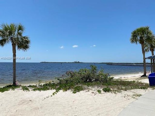 570 DALTON BOULEVARD, Port Charlotte, FL 33952