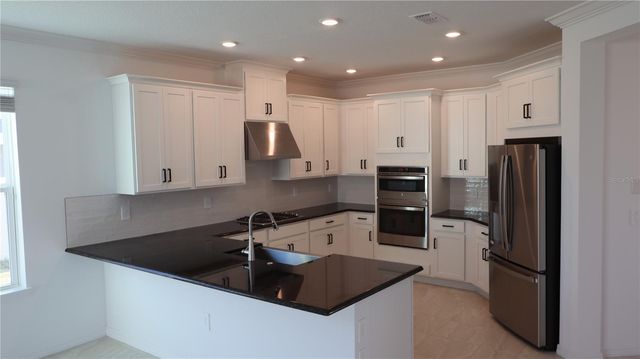 1047 LADYFISH TRAIL, St Cloud, FL 34771