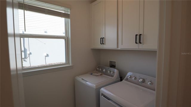 1047 LADYFISH TRAIL, St Cloud, FL 34771