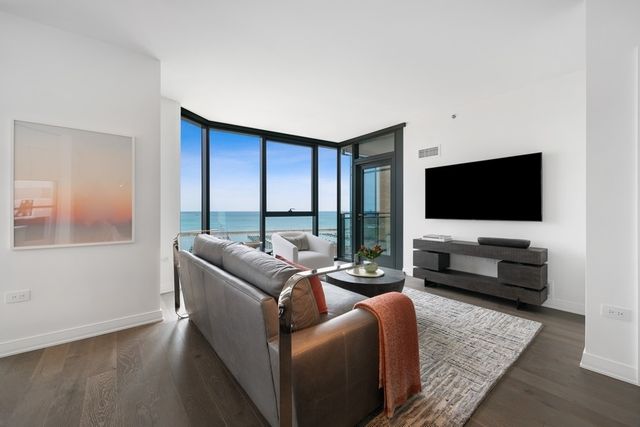 211 N Harbor Drive 3208, Chicago, IL 60601