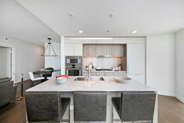 211 N Harbor Drive 3208, Chicago, IL 60601