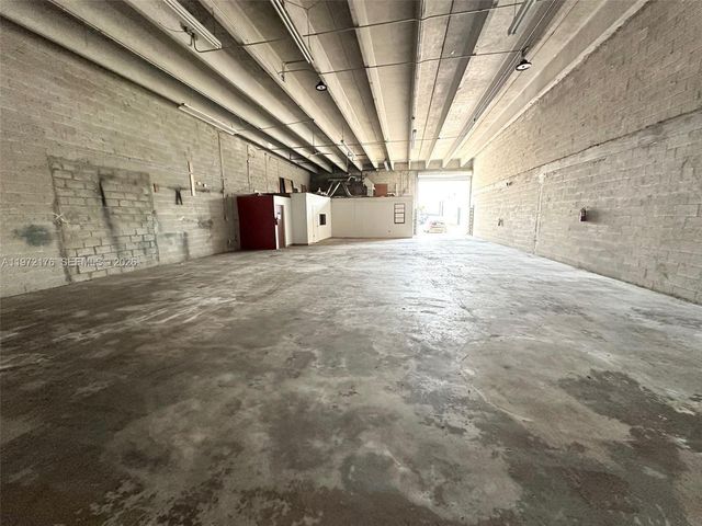 5220 NW 72nd Ave F23, Miami, FL 33166