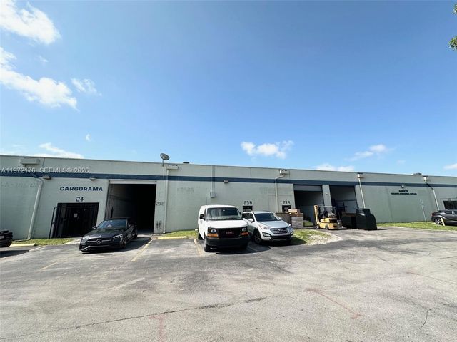 5220 NW 72nd Ave F23, Miami, FL 33166