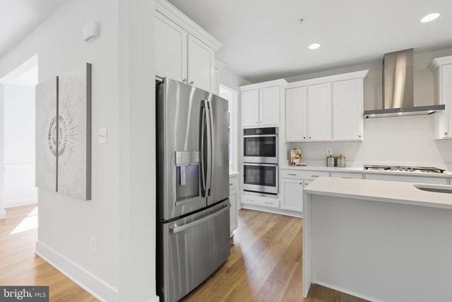 328 RIDGE RD, Washington Grove, MD 20880